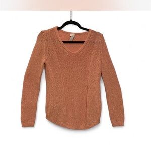 Glam Coquette Sparkly Chico's V-Neck Sweater in Pale Orange size S